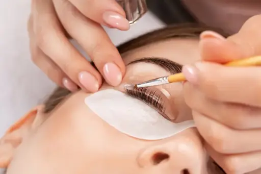 Réhaussement de Cils
